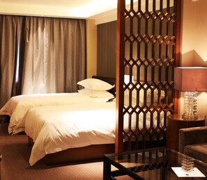 Minibar, in-room safe, desk, blackout drapes