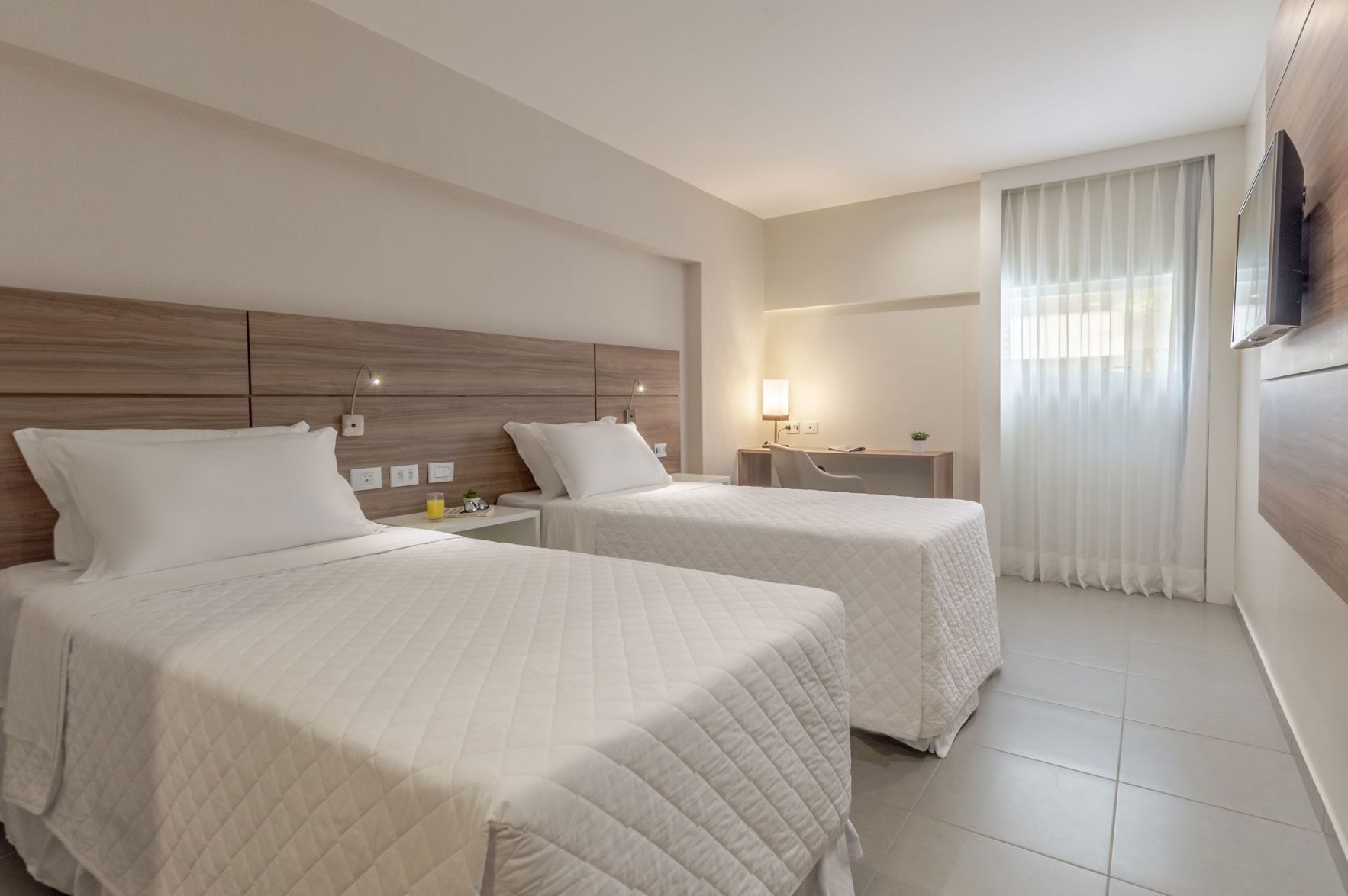 Minibar, in-room safe, laptop workspace, blackout drapes