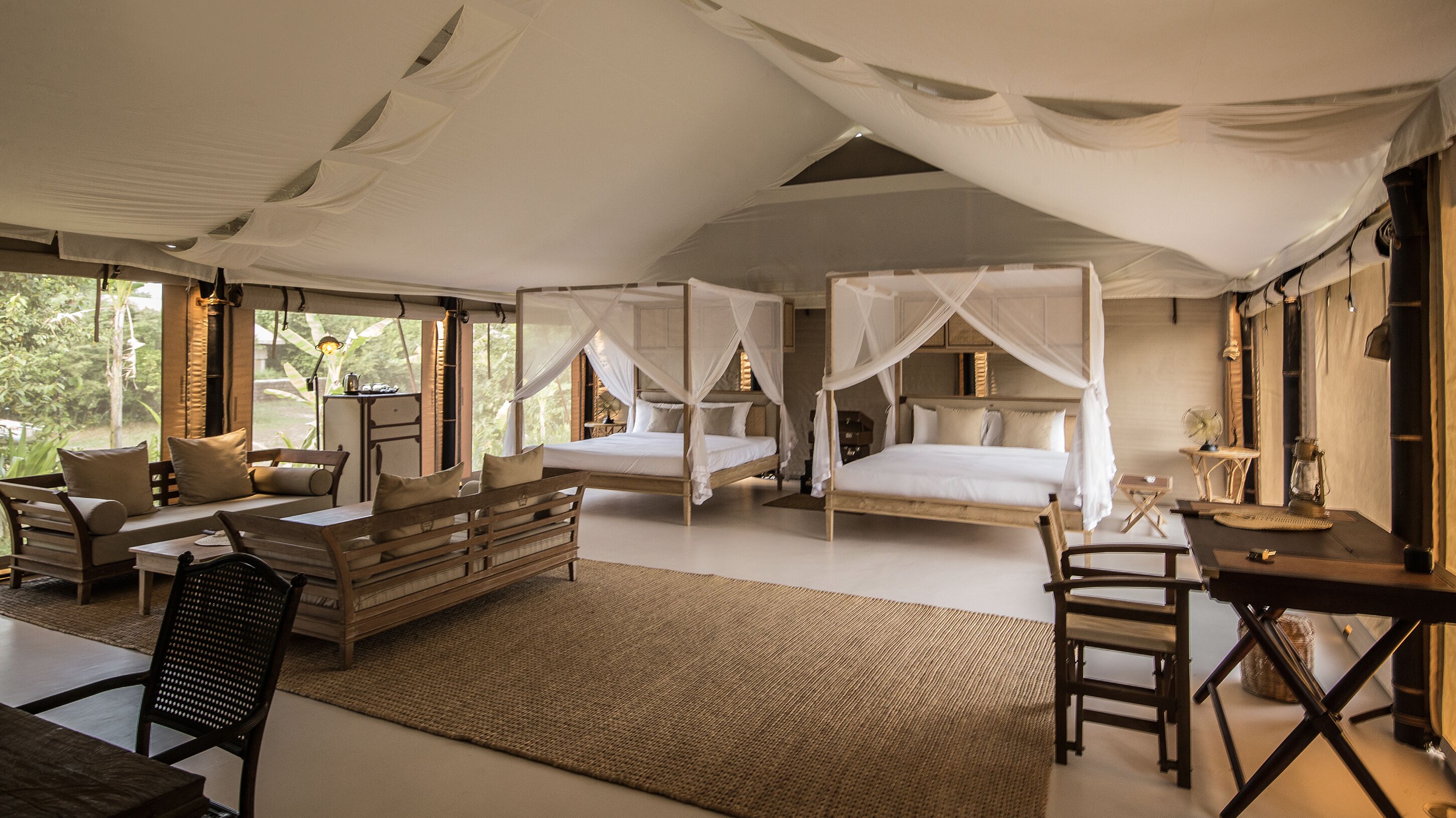 2-Bed 1-Room Deluxe Suite Tent | Minibar, in-room safe, desk, laptop workspace