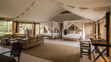 2-Bed 1-Room Deluxe Suite Tent | Minibar, in-room safe, desk, laptop workspace