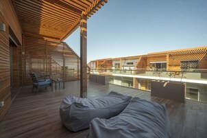 Superior-suite - 1 kingsize-seng med sovesofa | Terrasse/gårdhave