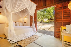Standard Bungalow, 1 Queen Bed, Pool Access | Minibar, in-room safe, blackout drapes, free WiFi - La Cozinha Bungalow (Cajueiro da Praia)