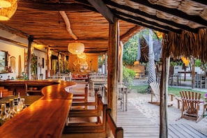 Bar (on property) - La Cozinha Bungalow (Cajueiro da Praia)