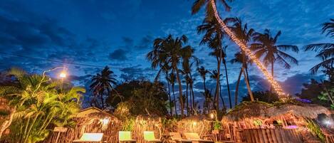 Outdoor pool, sun loungers