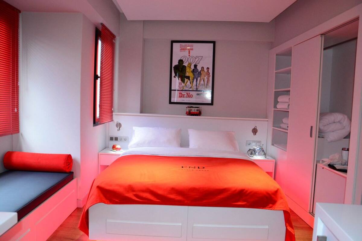 Minibar, caja de seguridad en la habitación, escritorio y wifi gratis
