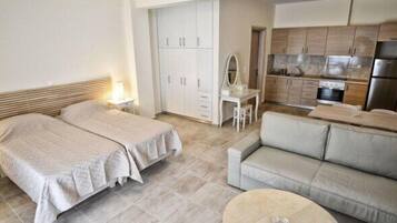 Apartment, Ground Floor | Soundproofing, iron/ironing board, free WiFi, bed sheets