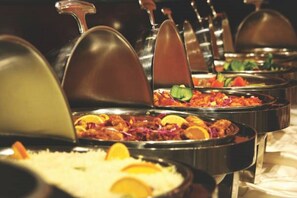 Dagelijks ontbijtbuffet (AED 25.00 per persoon)