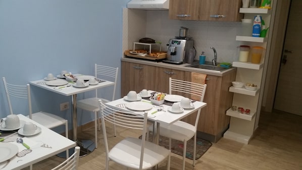 Tägliches inbegriffenes Frühstücksbuffet
