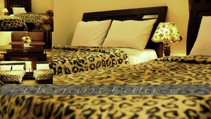 Unclassified image, 4 of 35, button - Elegant Palace Guest House (Karachi)