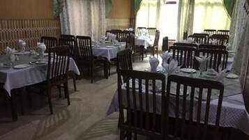 Termasuk sarapan penuh