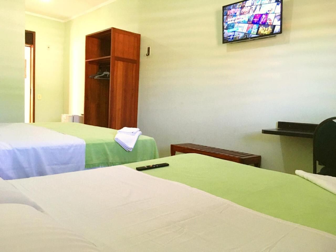 free wifi, bed sheets