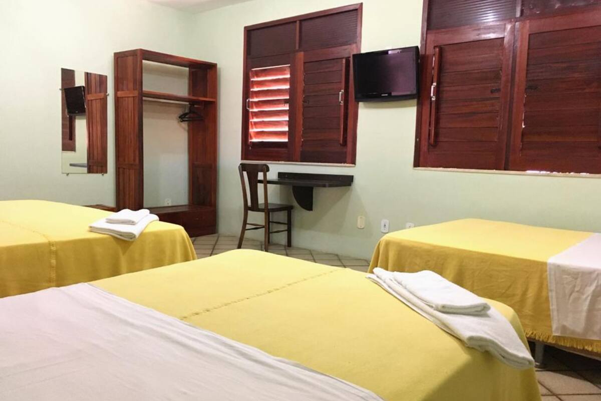 family room | free wifi, bed sheets