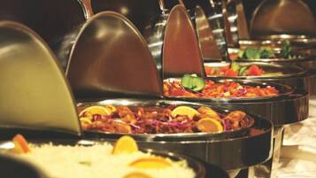 Petit déjeuner buffet (25.00 AED par personne)