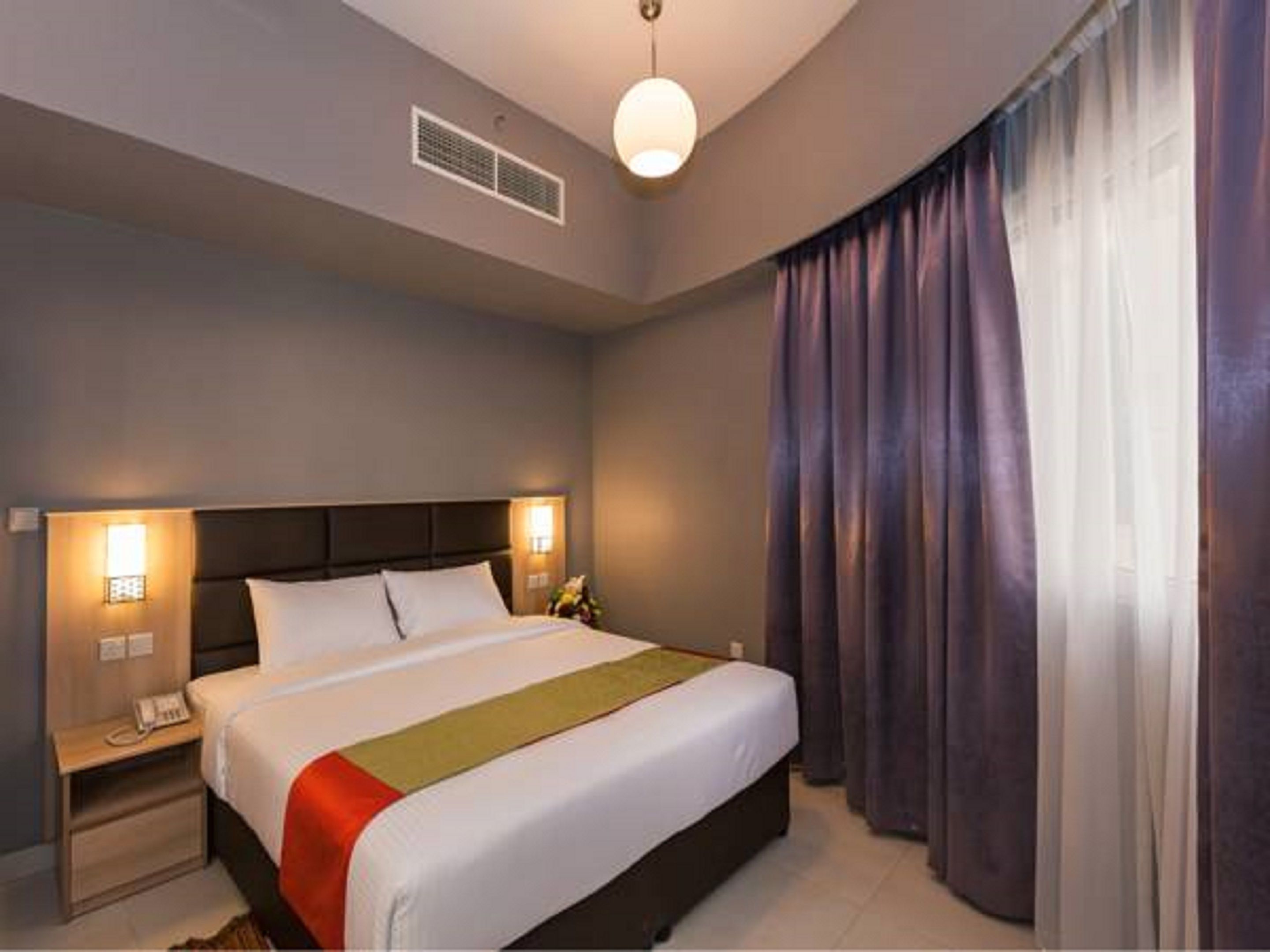 Photo - Florida Square Hotel (Previously known Flora Square Hotel)