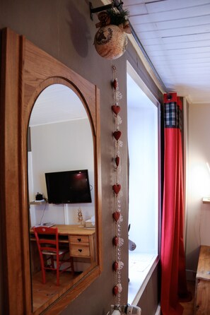 Comfort Suite, Private Bathroom (Chamois)