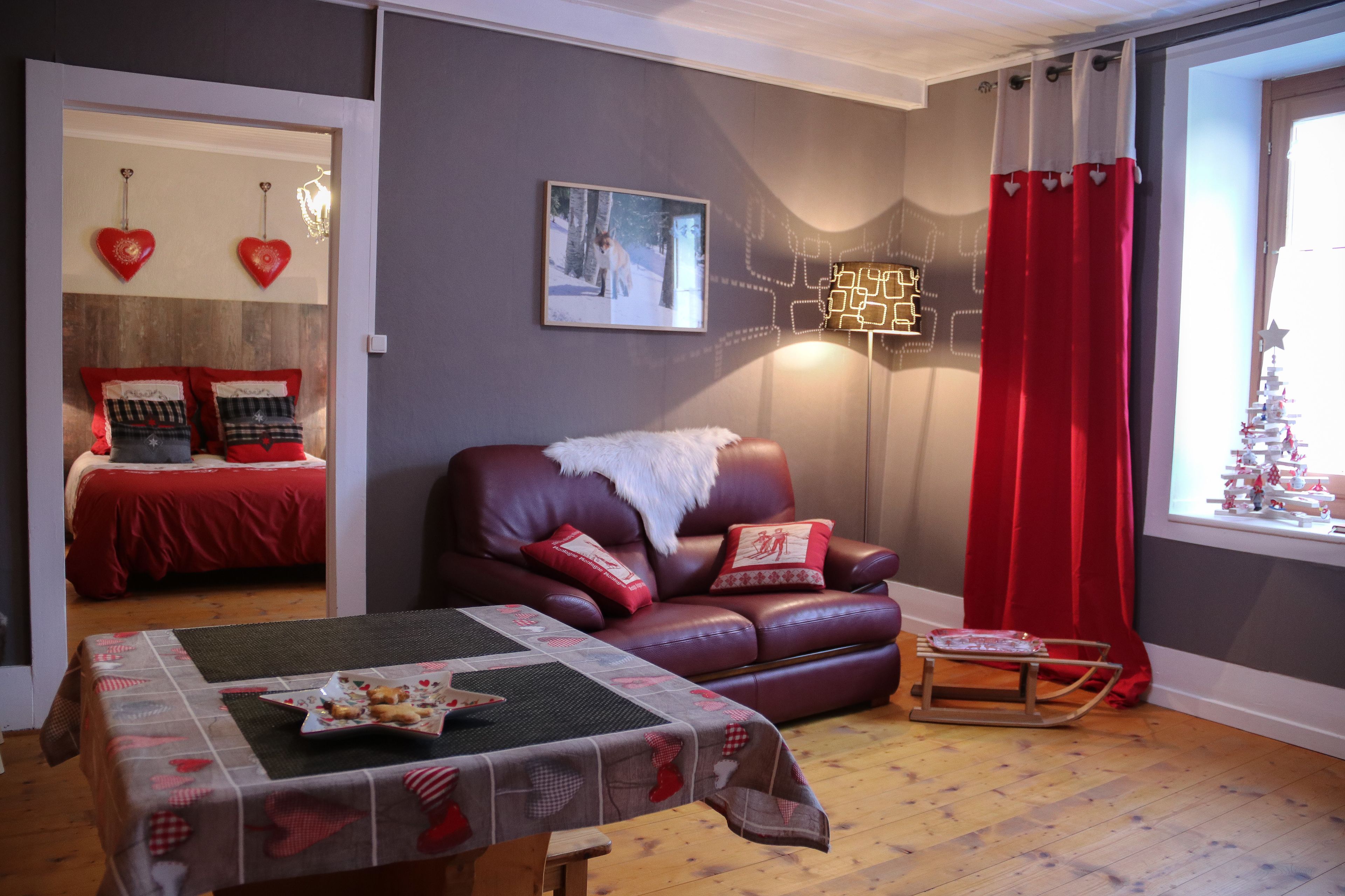 Comfort-Suite, eigenes Bad (Chamois) | 1 Schlafzimmer, Minibar, individuell dekoriert, Schreibtisch