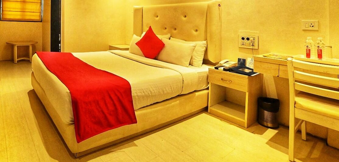 Deluxe Room (Renovated) | ミニバー、デスク、ノートパソコン用作業スペース、防音設備