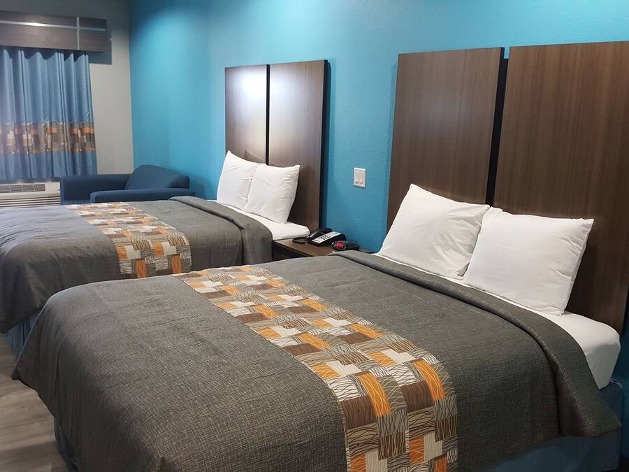 Standard Room, 2 Queen Beds, Non Smoking, Kitchenette