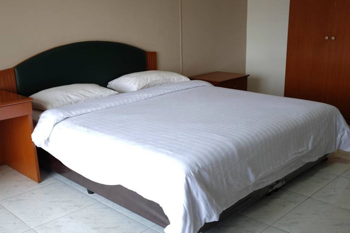 Habitación estándar | Caja fuerte, cortinas opacas, wifi gratis y ropa de cama
