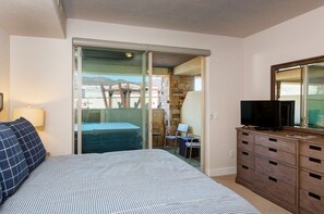 Condo, 2 Bedrooms