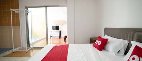 Suite | Bureau, Wi-Fi gratuit, draps fournis