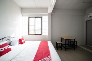 Habitación doble superior | Escritorio, wifi gratis y ropa de cama 