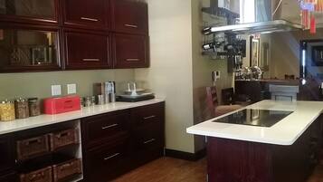 Daily English breakfast for a fee