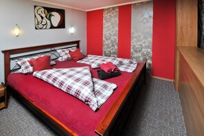 In-room safe, blackout drapes, cribs/infant beds, free WiFi - Penzion Lampaš (Poprad)