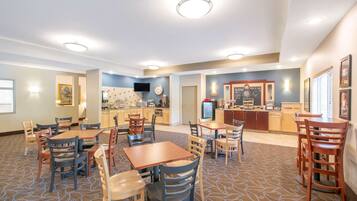 Free daily continental breakfast