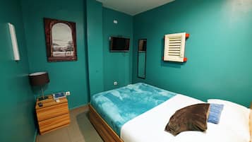 Chambre Économique, 1 grand lit, pas de fenêtre | Literie de qualité supérieure, matelas mémoire de forme