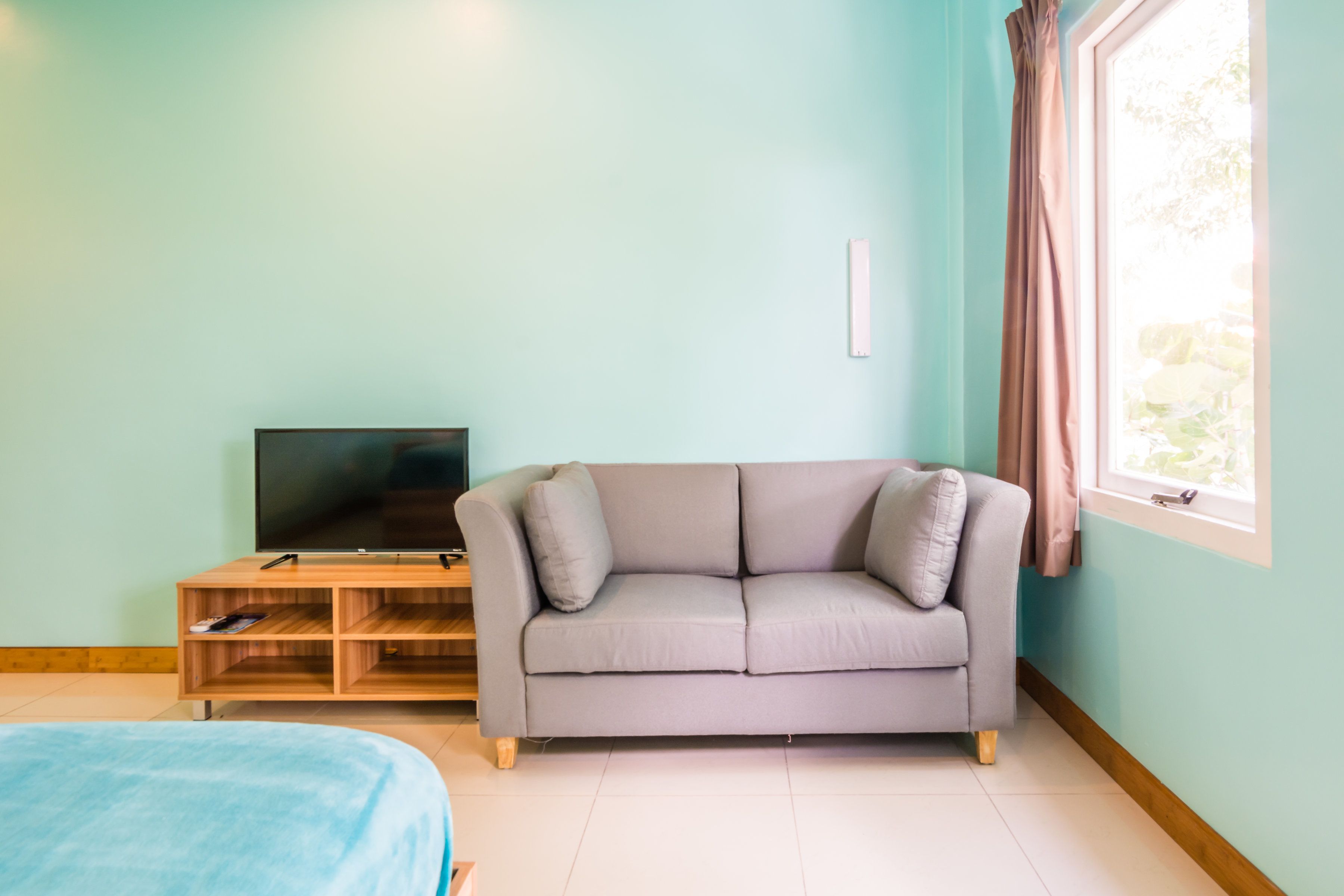 superior double room, 1 queen bed | living area