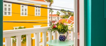 Bed & Bike Curacao Hotel