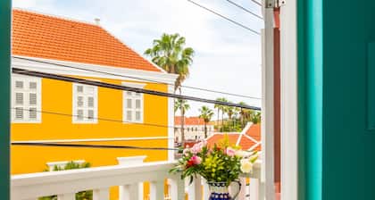 Bed & Bike Curacao Hotel