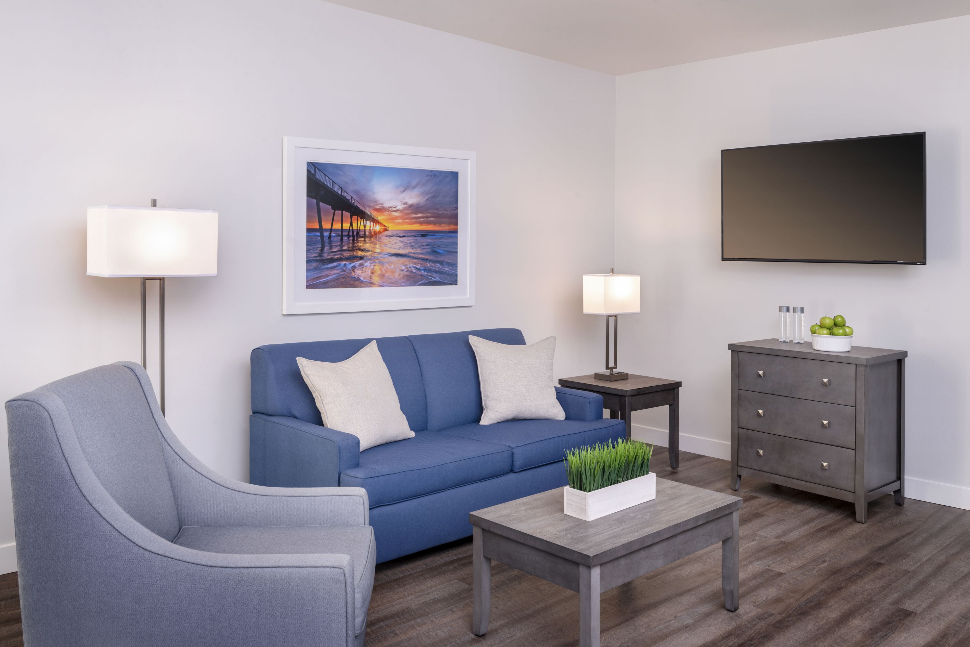 Laptop workspace, iron/ironing board, free WiFi, bed sheets