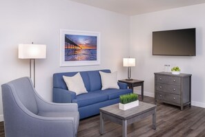 Laptop workspace, iron/ironing board, free WiFi, bed sheets