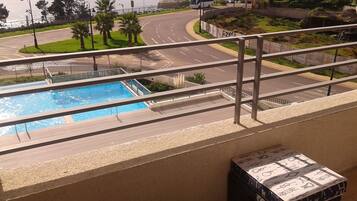 Departamento económico, 1 habitación, vista a la playa, frente al mar | Terraza o patio