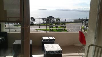 Departamento económico, 1 habitación, vista a la playa, frente al mar | Terraza o patio