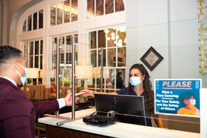 Lobby - The Virginian Lynchburg Curio Collection (Lynchburg)