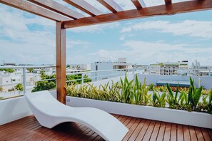 Outdoor pool, pool umbrellas, pool loungers