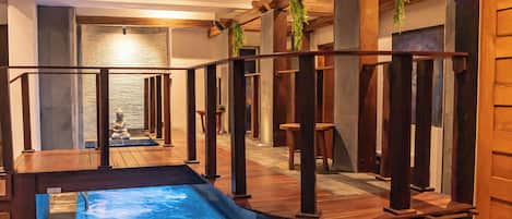 Sauna, tina de hidromasaje, baño de vapor y 1 sala de tratamiento
