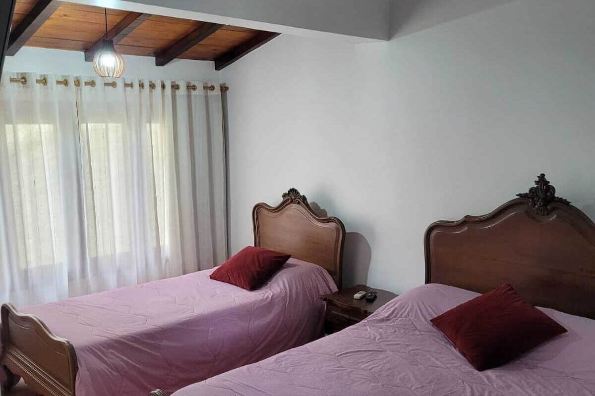 Quarto 01 | 1 Schlafzimmer, Bügeleisen/Bügelbrett, kostenloses WLAN, Bettwäsche