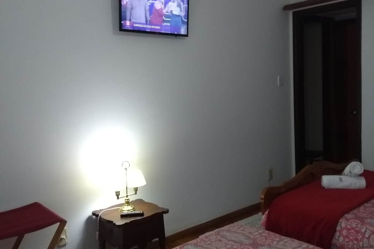 Quarto 07 | 1 Schlafzimmer, Bügeleisen/Bügelbrett, kostenloses WLAN, Bettwäsche