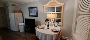 Dining -  REAL Beach Front Panoramic View - COUPLES - Pool - North Beach    (Tybee Island)