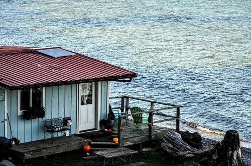 Codfish Cottage - Strandfront Kabine auf der Straße von Juan De Fuca