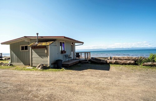 Codfish Cottage Cabin on the Strait of Juan de Fuca