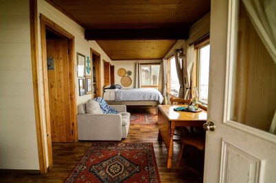 Codfish Cottage Cabin on the Strait of Juan de Fuca