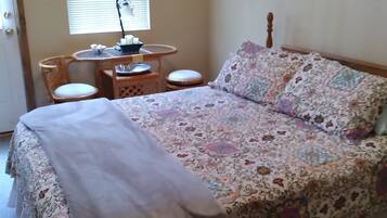 3 Schlafzimmer, Schreibtisch, Bügeleisen/Bügelbrett, Reisekinderbett