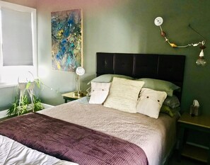 1 habitación, tabla de planchar con plancha, wifi gratis y ropa de cama 