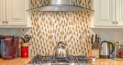 Harwich Port Beach Home, Wedding Family Delight! 0.3 mile to Beach, AC , BBQ