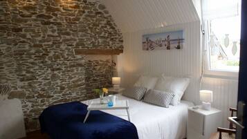 3 chambres, fer et planche à repasser, lit parapluie, Wi-Fi gratuit